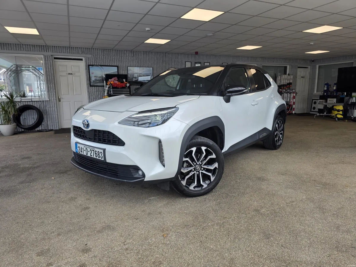 Toyota Yaris Cross 1.5 Petrol Hybrid  2024 - Image 2