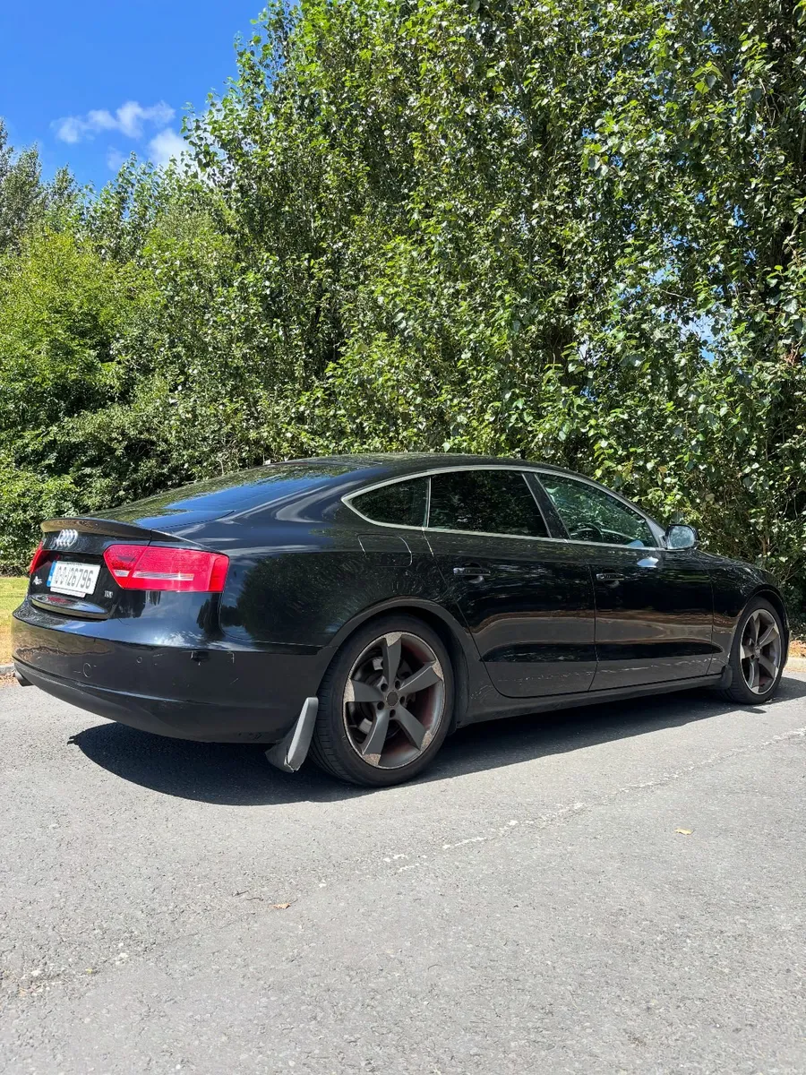 Audi A5 2010 - Image 2