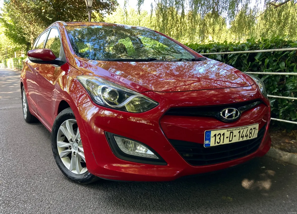 Hyundai i30 Tourer Estate Elite Edition 1.4 Crdi - Image 1