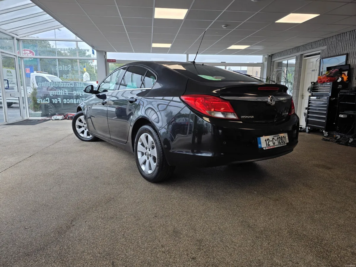 Vauxhall Insignia 2.0 D  2012 - Image 4