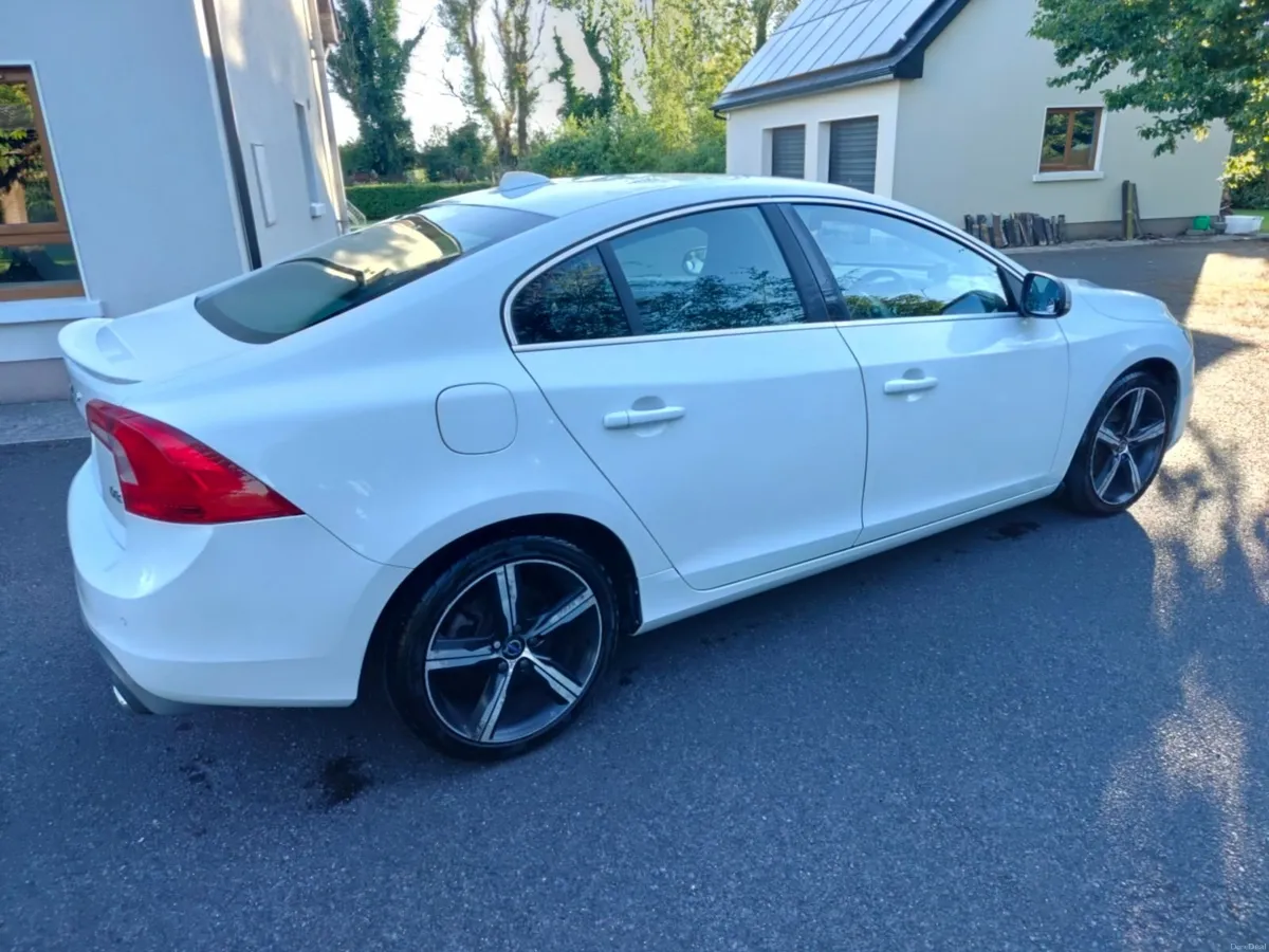 2017 Volvo S60 D2 R-Design SE | 2.0 Diesel - Image 2