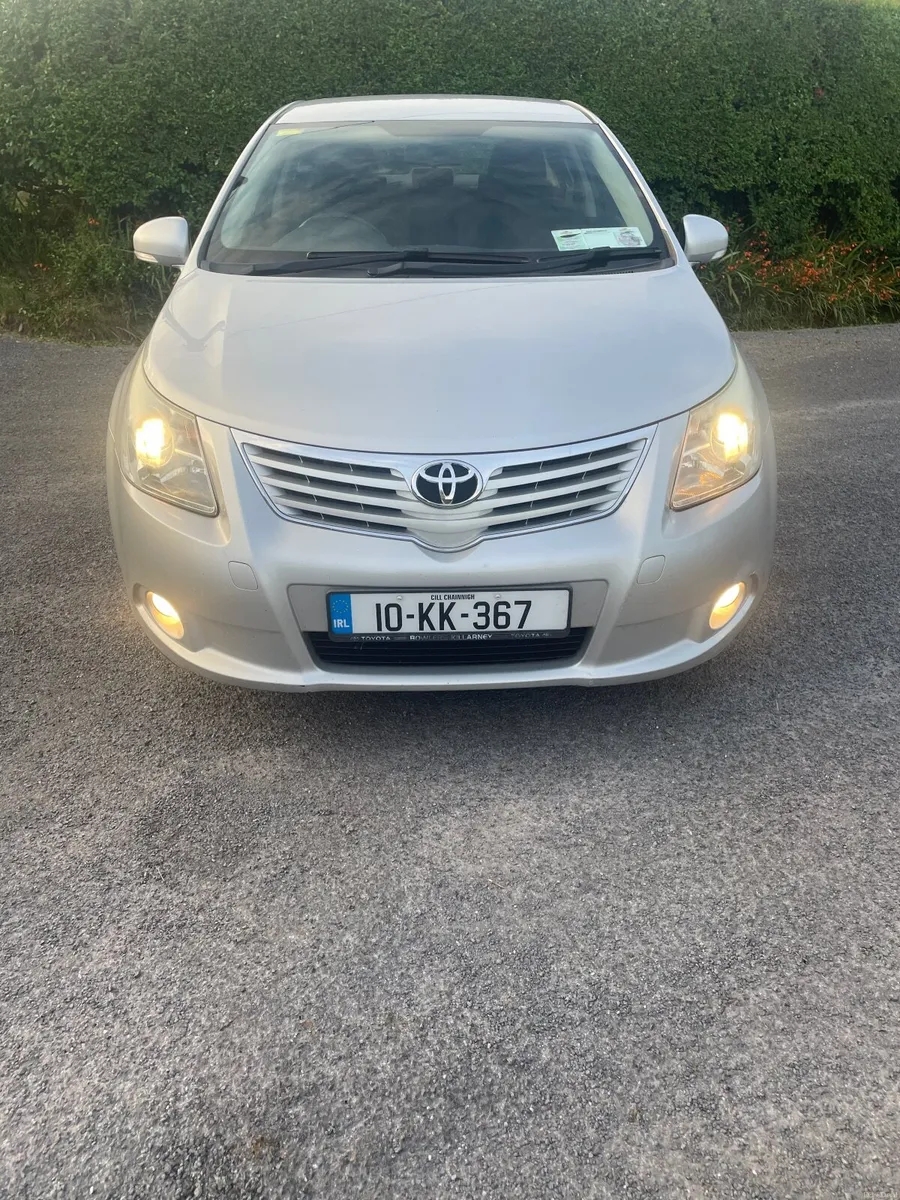 Toyota Avensis 2010 - Image 1