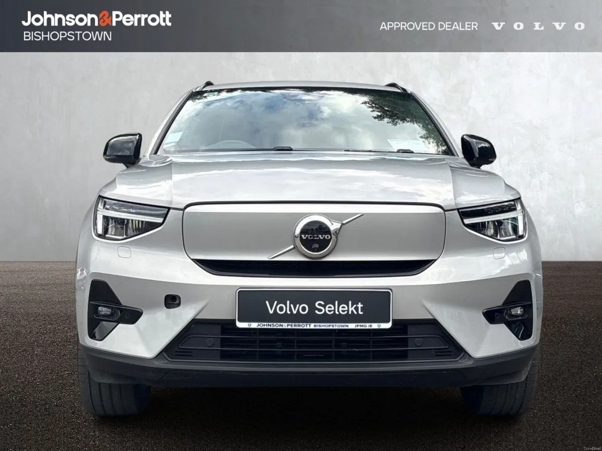 Volvo XC40 69kWh 231 bhp Ultimate  (Two Year Volvo - Image 4