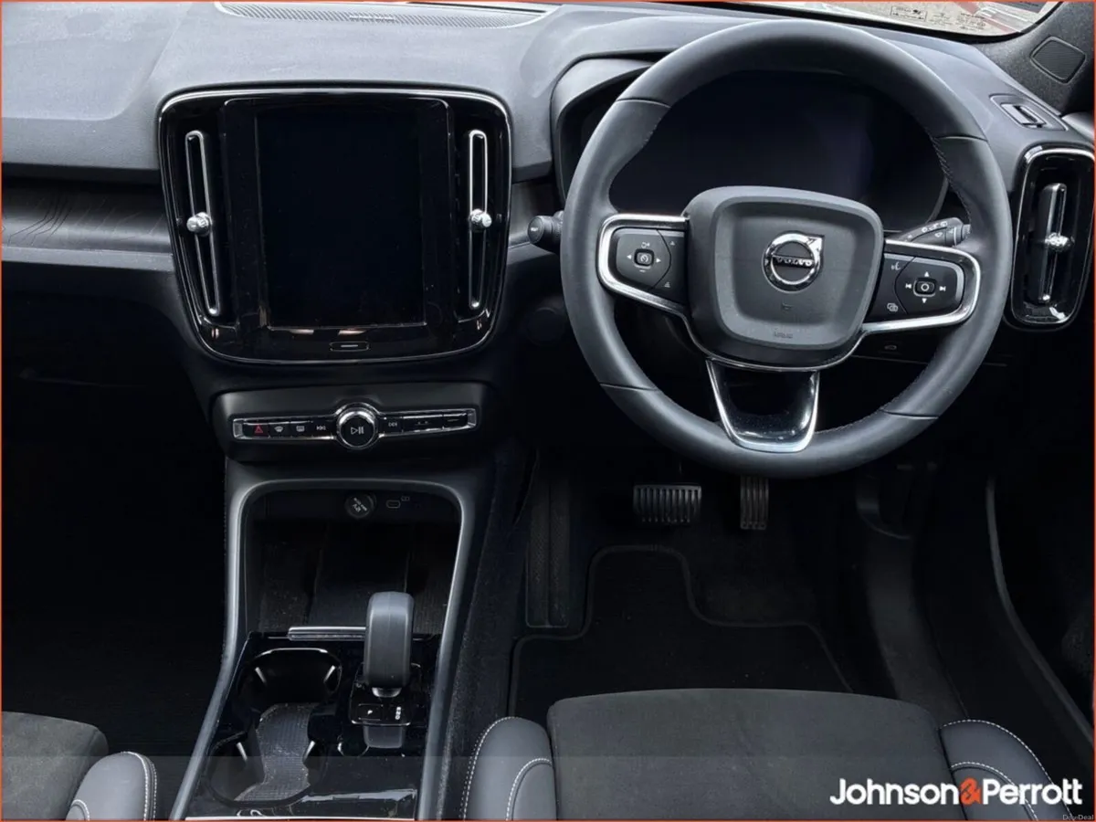 Volvo XC40 69kWh 231 bhp Ultimate  (Two Year Volvo - Image 2