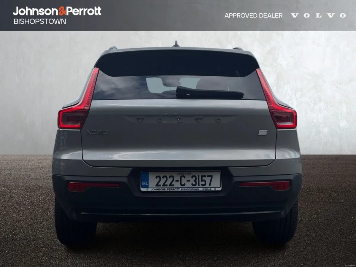 Volvo XC40 69kWh 231 bhp Ultimate  (Two Year Volvo - Image 6