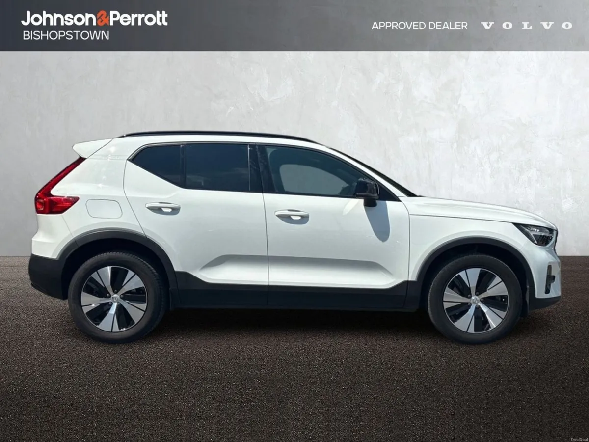 Volvo XC40 T4 211bhp PHEV Plus Dark (Two Year Volv - Image 5