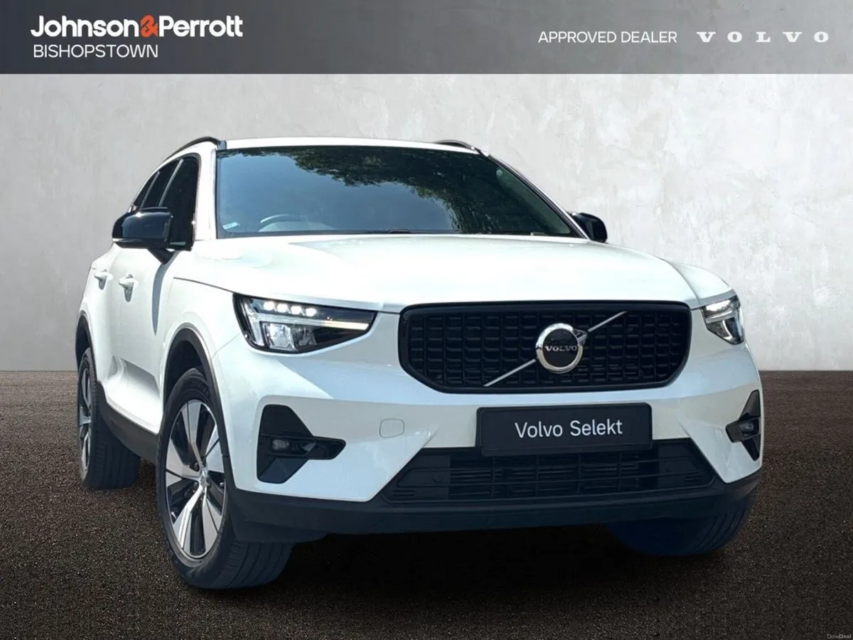 Volvo XC40 T4 211bhp PHEV Plus Dark (Two Year Volv - Image 1