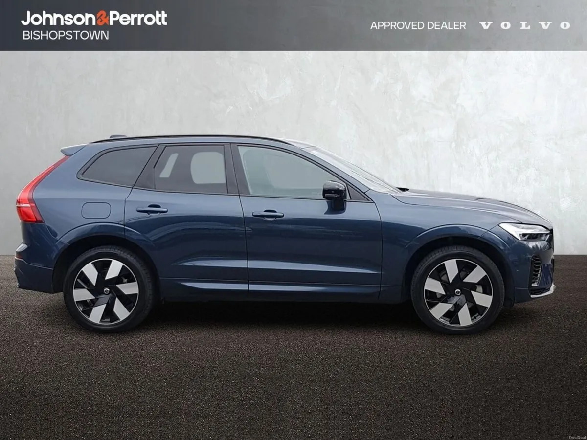 Volvo XC60 T6 350 bhp AWD PHEV Plus Dark (Two Year - Image 5