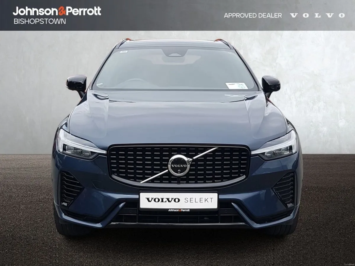 Volvo XC60 T6 350 bhp AWD PHEV Plus Dark (Two Year - Image 4