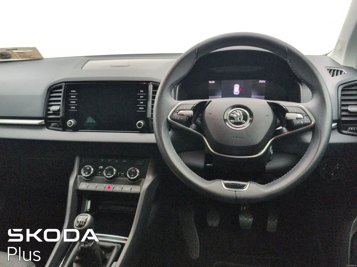 Skoda Karoq SELECTION 2.0TDI 115HP *WIRELESS CARPL - Image 2