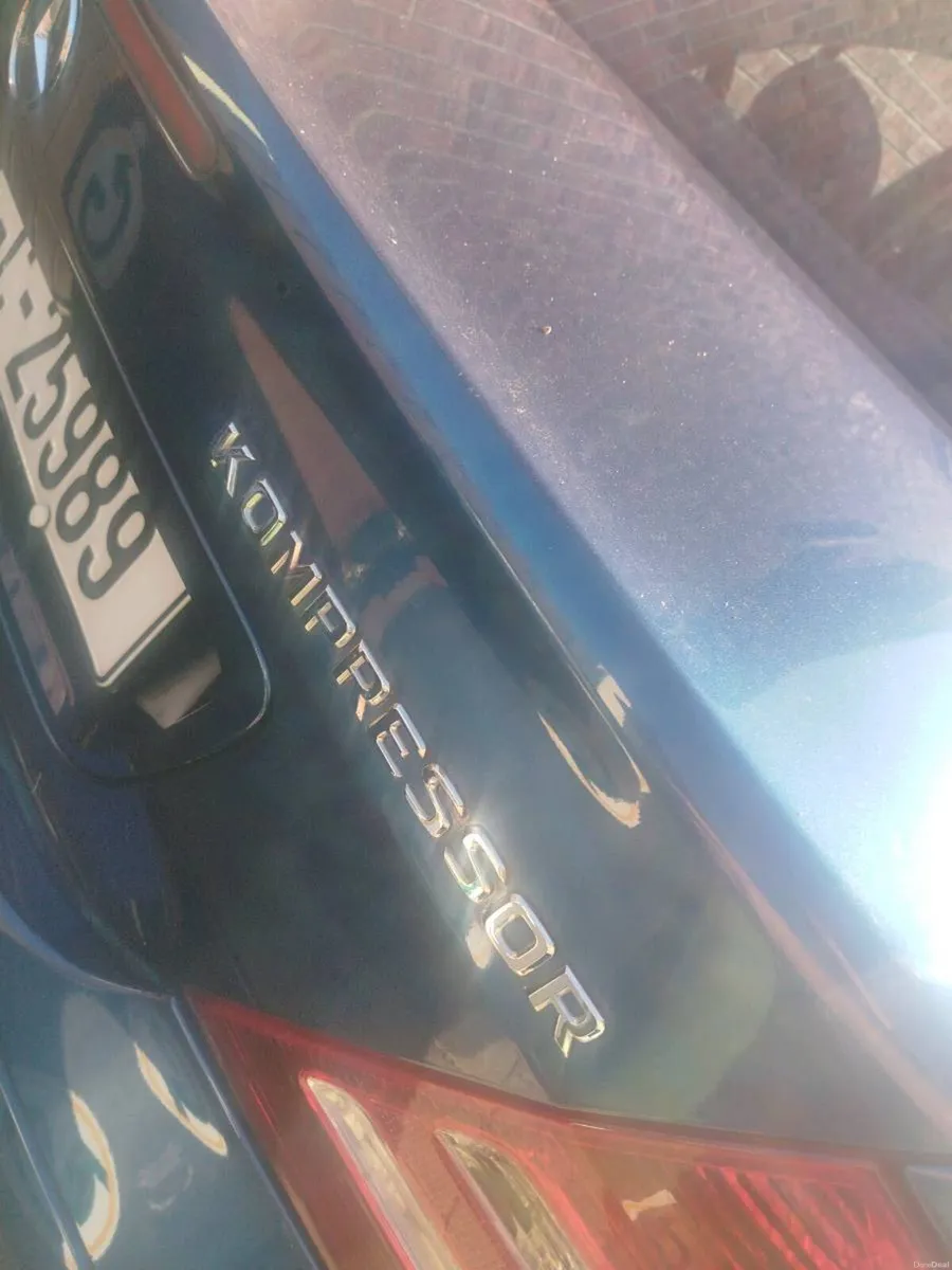 05 mercedes c180 kompressor in excellent condition - Image 3