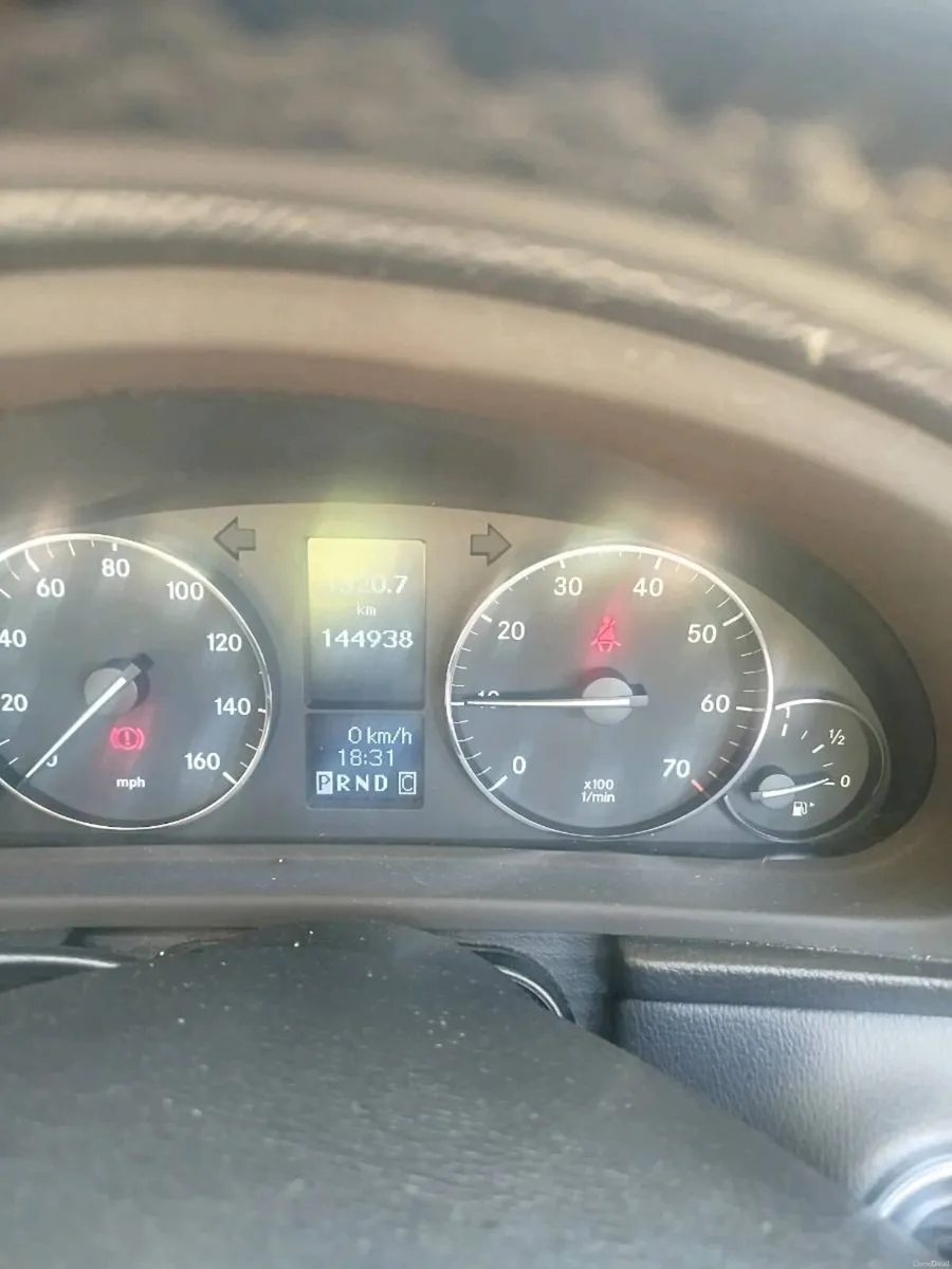 05 mercedes c180 kompressor in excellent condition - Image 4