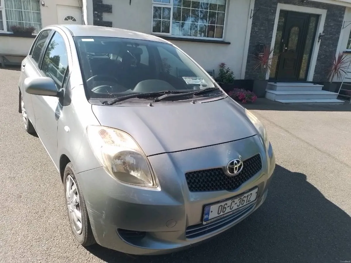Toyota Yaris - Image 2