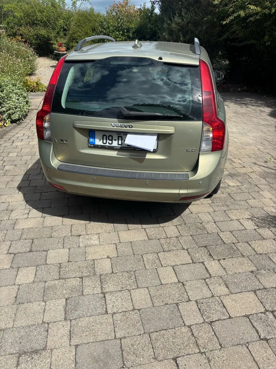 Volvo V50 - Image 2
