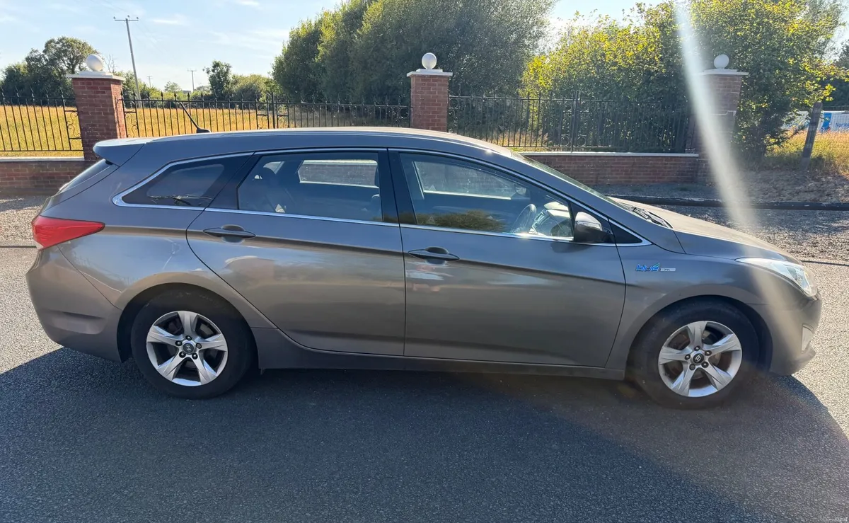 Hyundai i40 Estate - Image 3