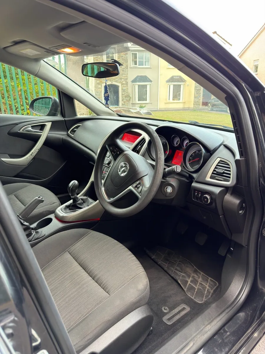 Opel Astra Diesel - Image 5