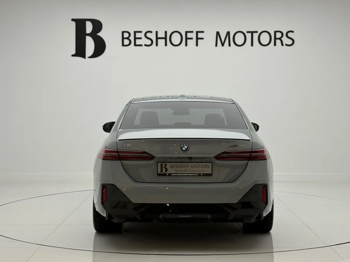 BMW i5 40 M-SPORT PRO=ONLY 3000 MILES//20”ALLOYS// - Image 4