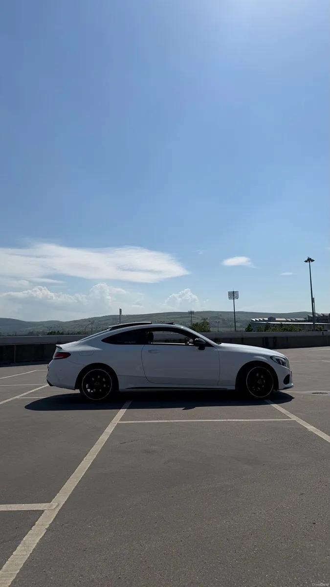 Mercedes Benz C220d AMG Line Premium - Image 2