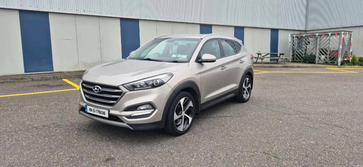 2019 Hyundai Tuscon - Image 2
