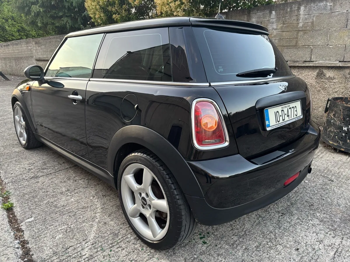 Mini 2010 low mileage - Image 4