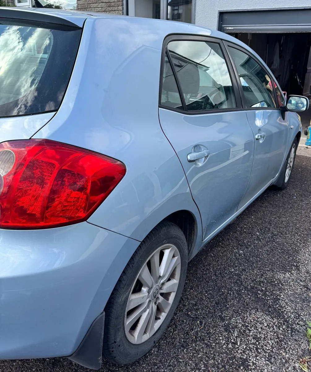 Toyota avensis - Image 4