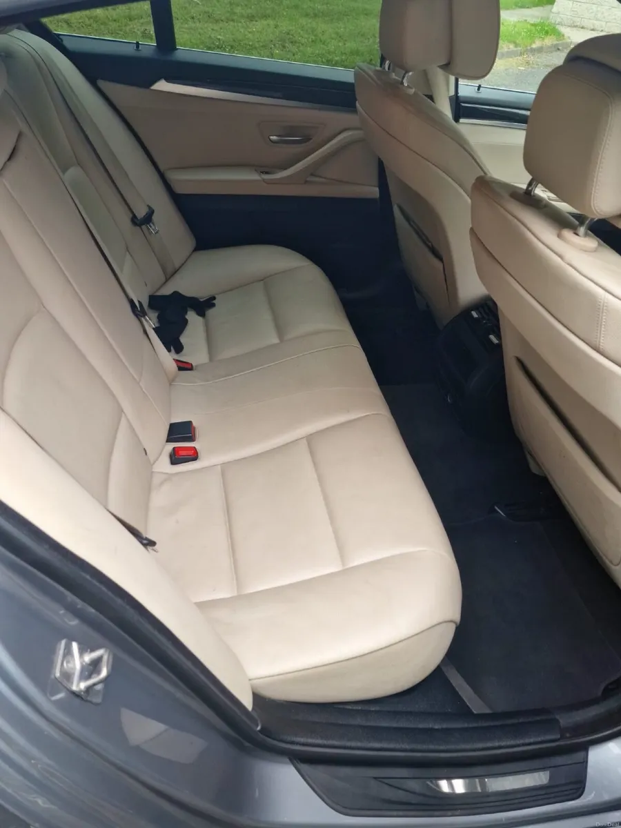 BMW 5-Series 2012 - Image 2