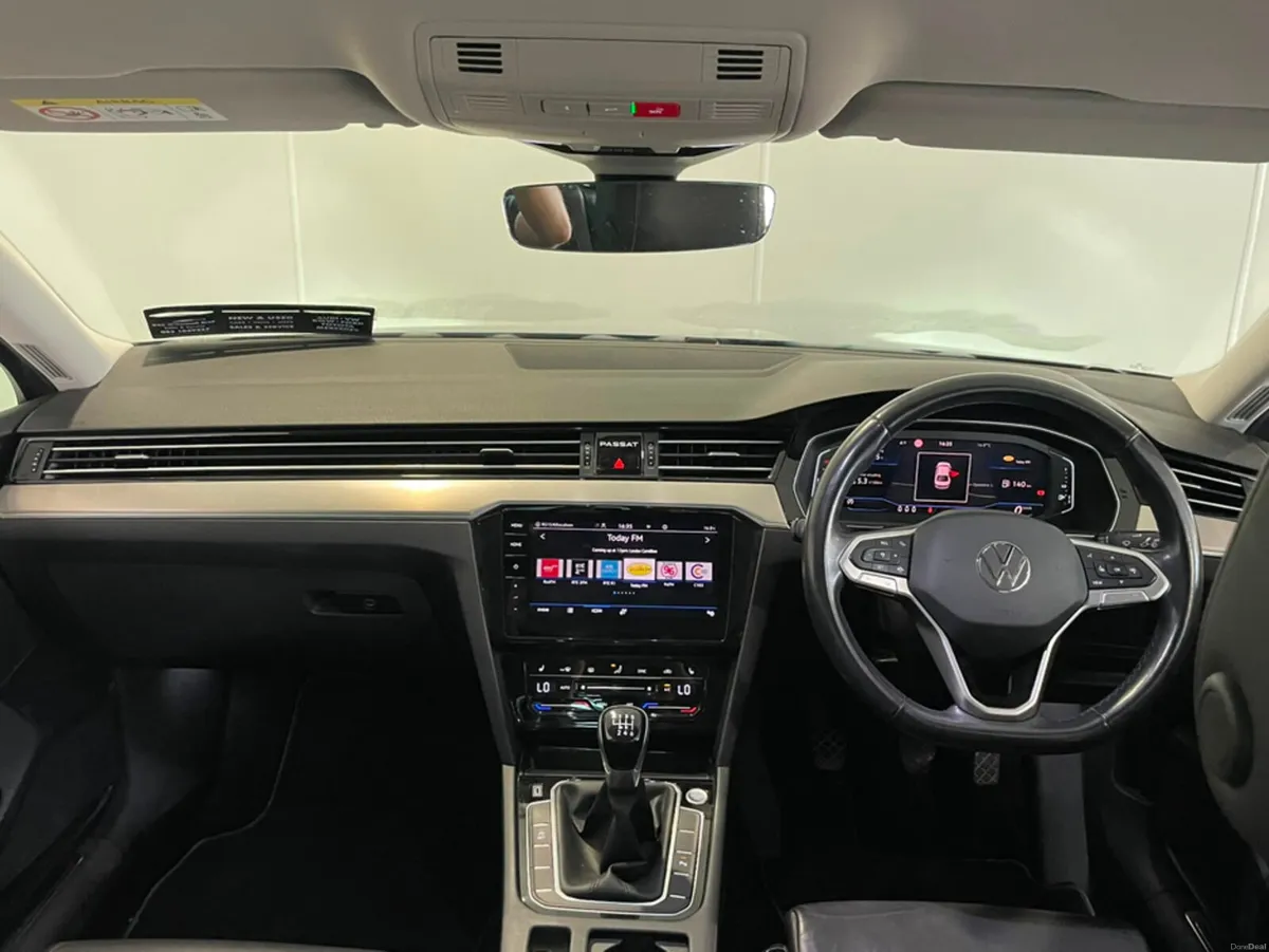 Volkswagen Passat ELEGANCE 2.0 TDI MANUAL 6SPEED F - Image 3