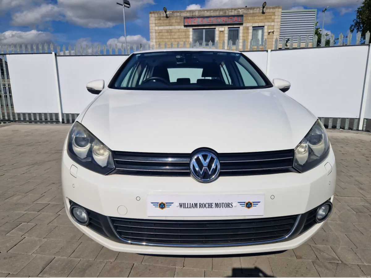 Volkswagen Golf 1.2 PETROL AUTO - Image 3