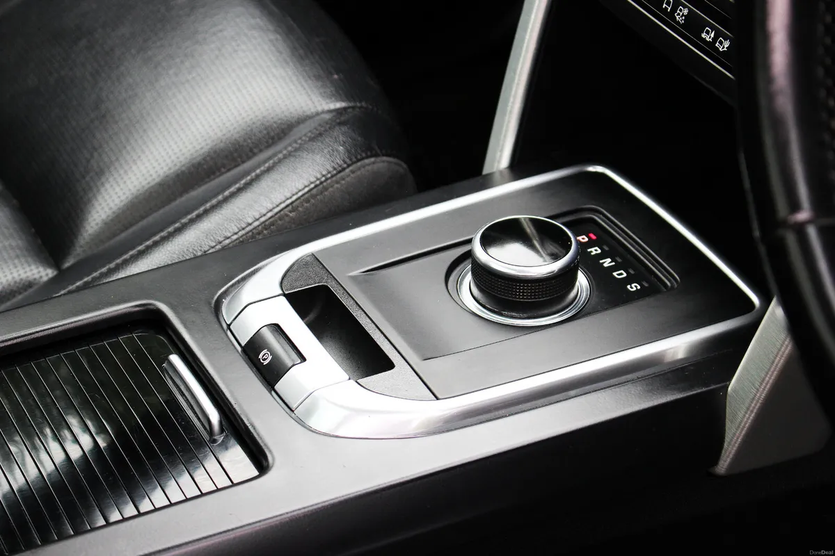 Discovery Sport HSE BLACK EDITION/AUTO/7 SEATER - Image 6