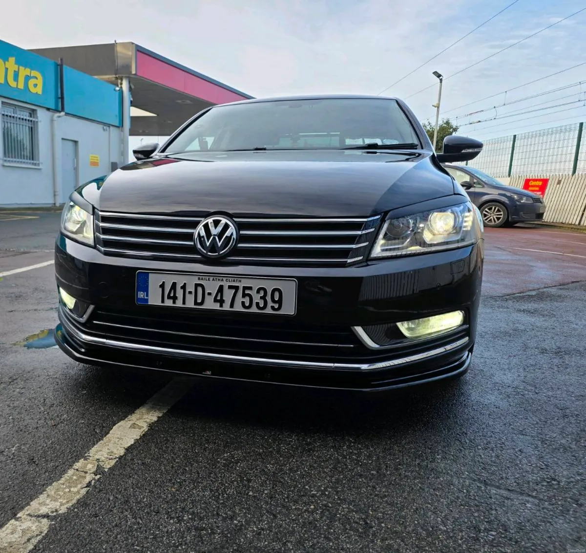 2014 Volkswagen Passat Highline - Image 2