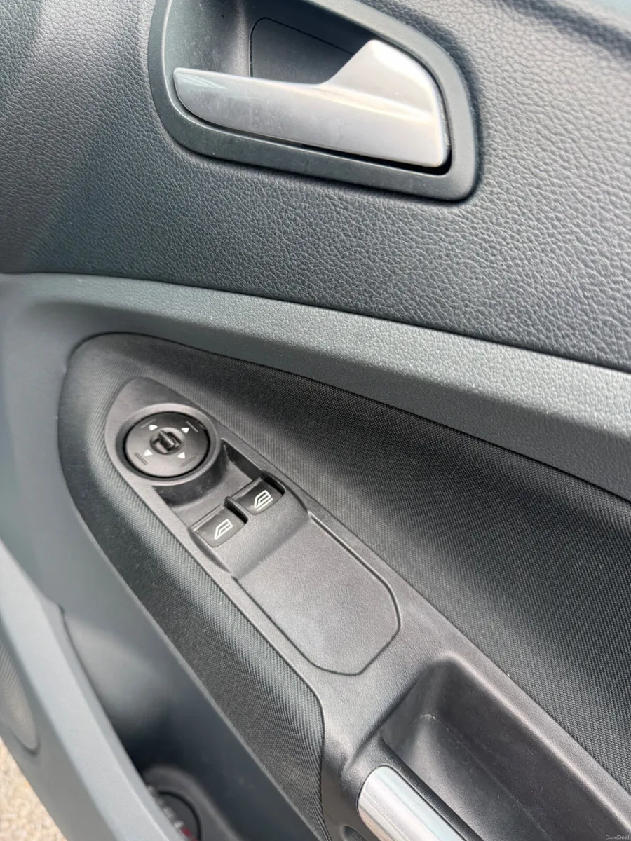 FORD C MAX TAX/NCT 9/27 LOW KM - Image 6