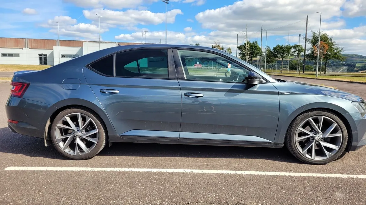 Skoda Superb Sportline 2019 - Image 4