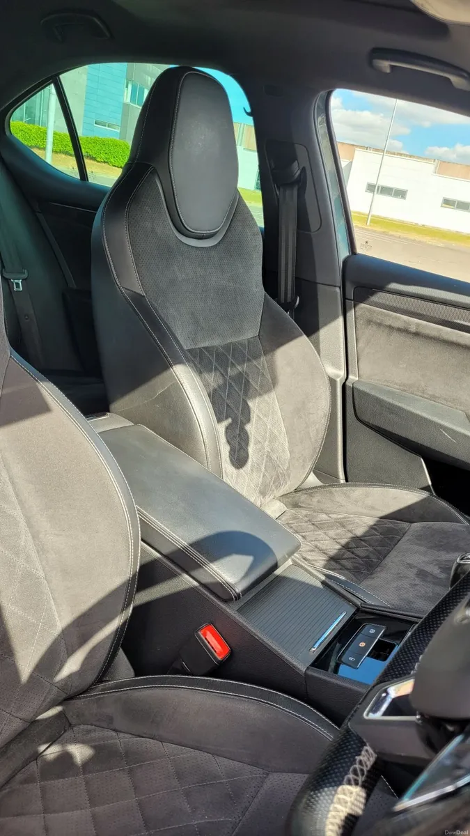 Skoda Superb Sportline 2019 - Image 5