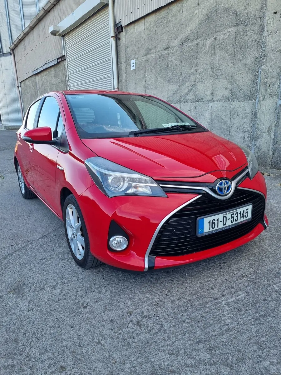 Toyota Yaris 2016 Hybrid - Image 1