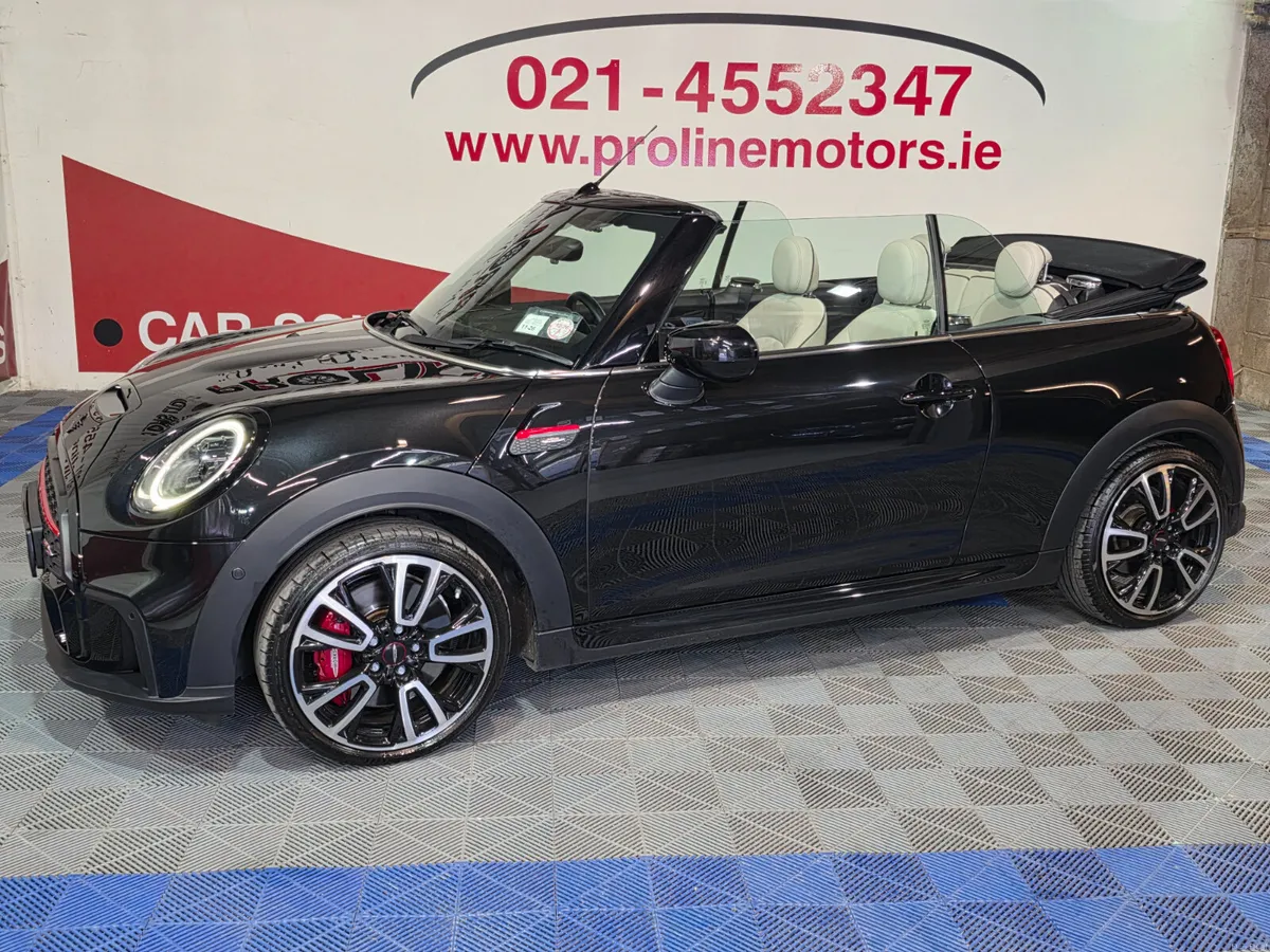 MIN COOPER JCW 2.0 TURBO AUTO CONVERTIBLE - Image 6