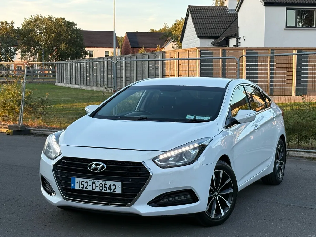 152 Hyundai I40 Executive low km - Image 3