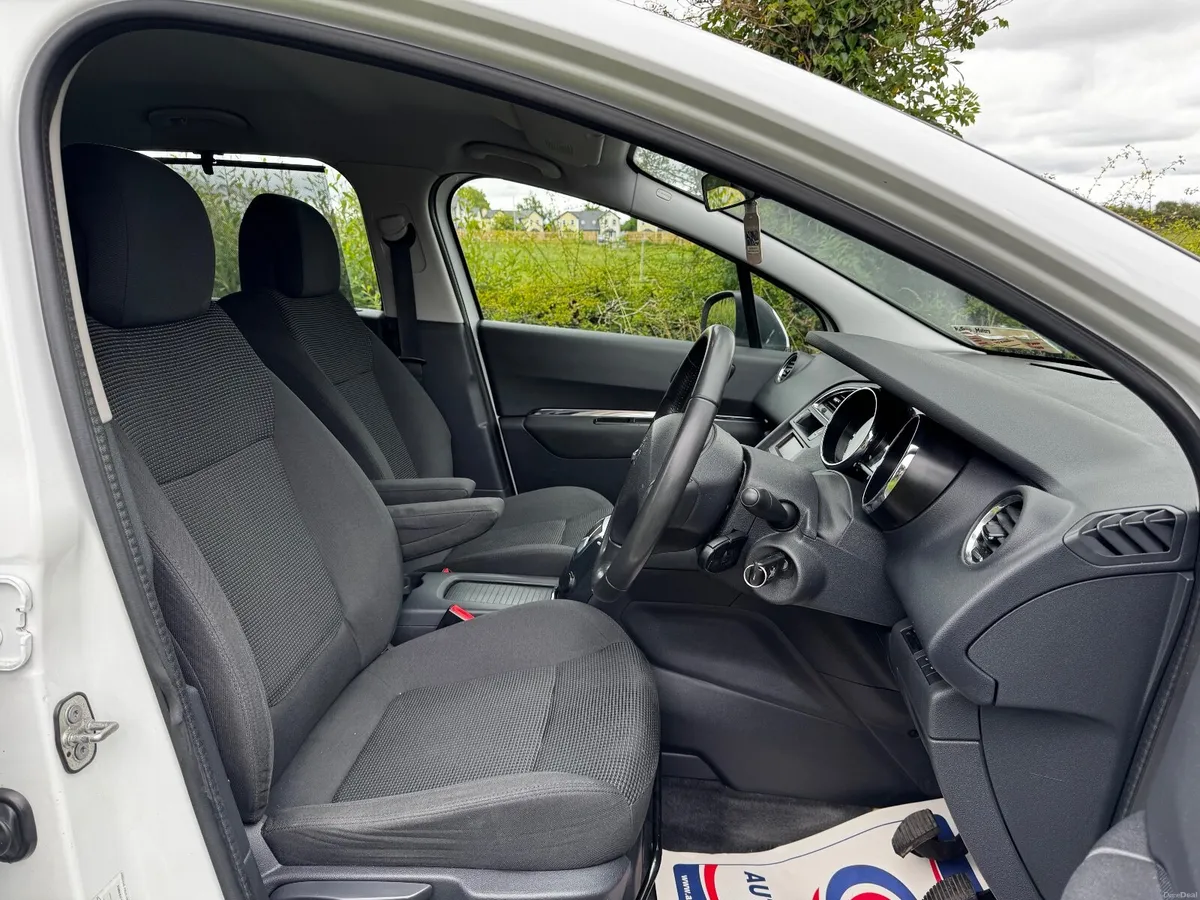 Peugeot 5008 1.6D 7 Seater 2013 *NCT Today & Tax* - Image 5