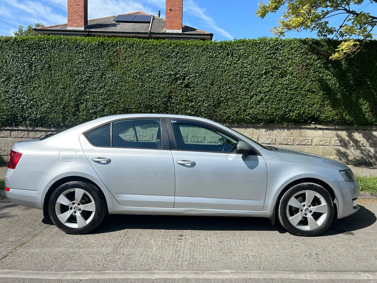 2014 SKODA OCTAIVA ELEGANCE 2.0 TDI NCT SEPT 2027 - Image 4