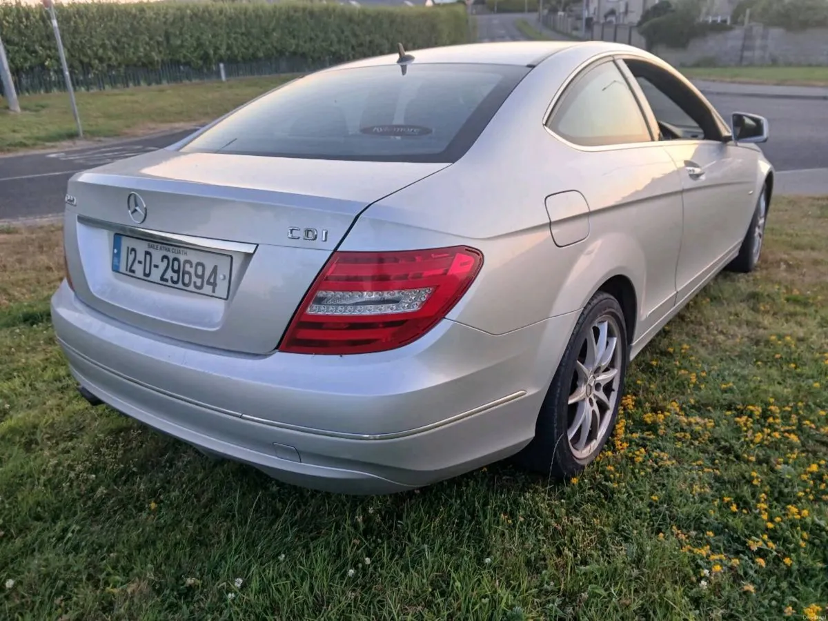 12 Merc c220 auto coupe - Image 6
