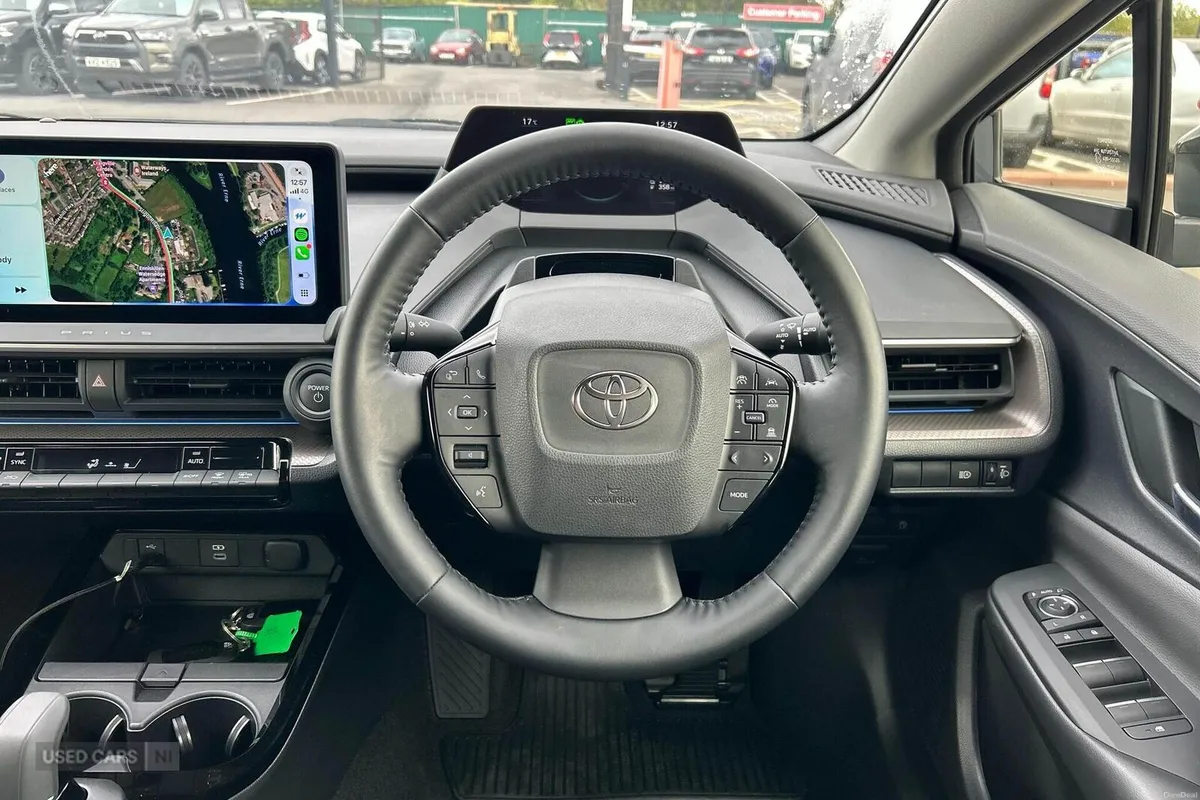 Toyota Prius 2.0 13.6kWh Design CVT Euro 6 (s/s) 5 - Image 6