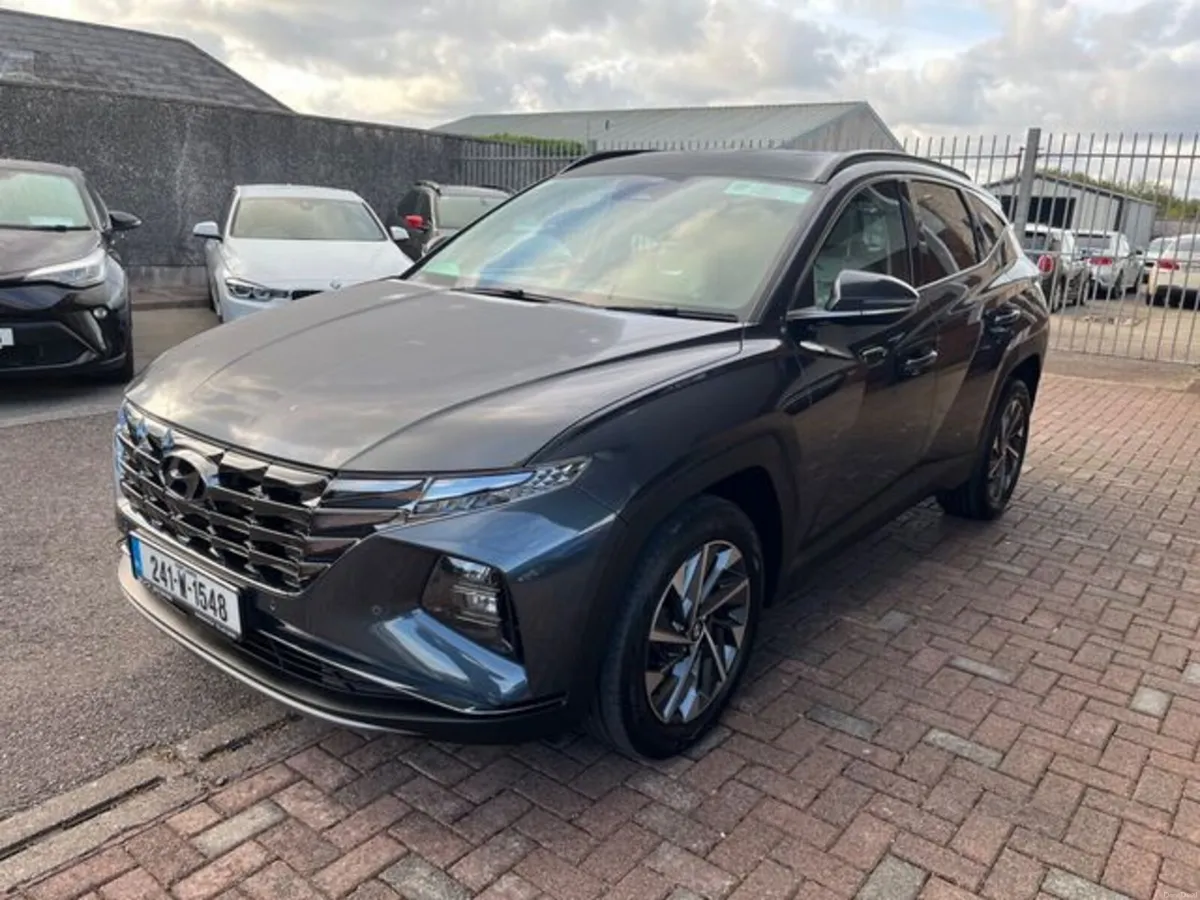 Hyundai Tucson Executive Plus 5DR - Image 2