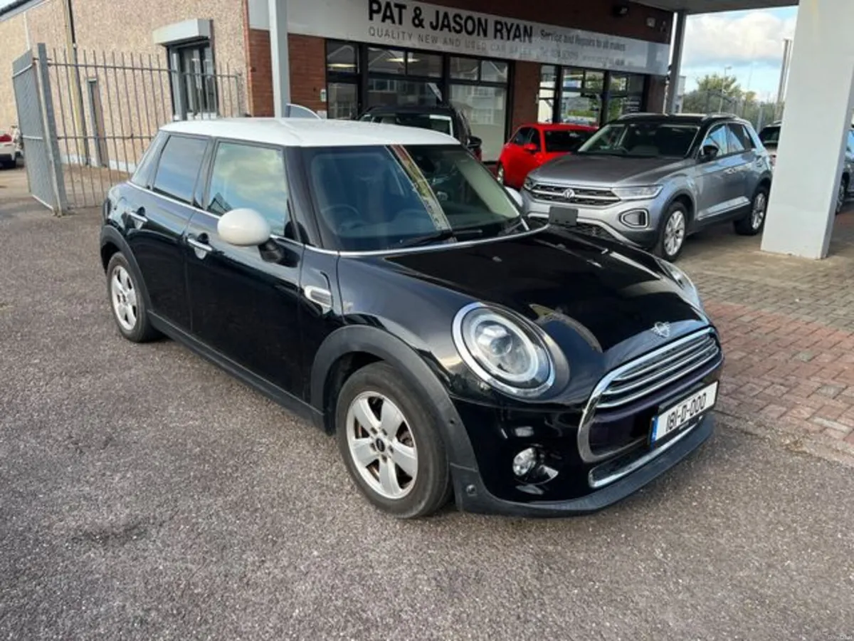 Mini Cooper 1.5 - Image 1