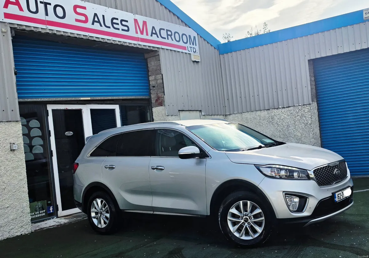 Kia Sorento PLATINUM LOW KM HIGH SPEC 7 SEATS - Image 1