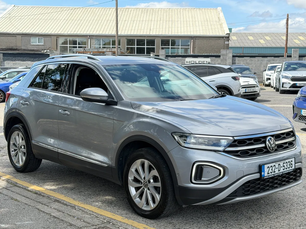 2023 Volkswagen T-Roc STYLE - Image 6