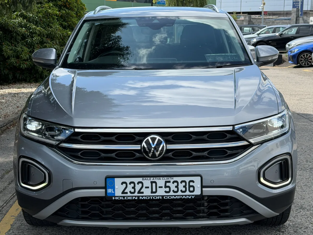2023 Volkswagen T-Roc STYLE - Image 4