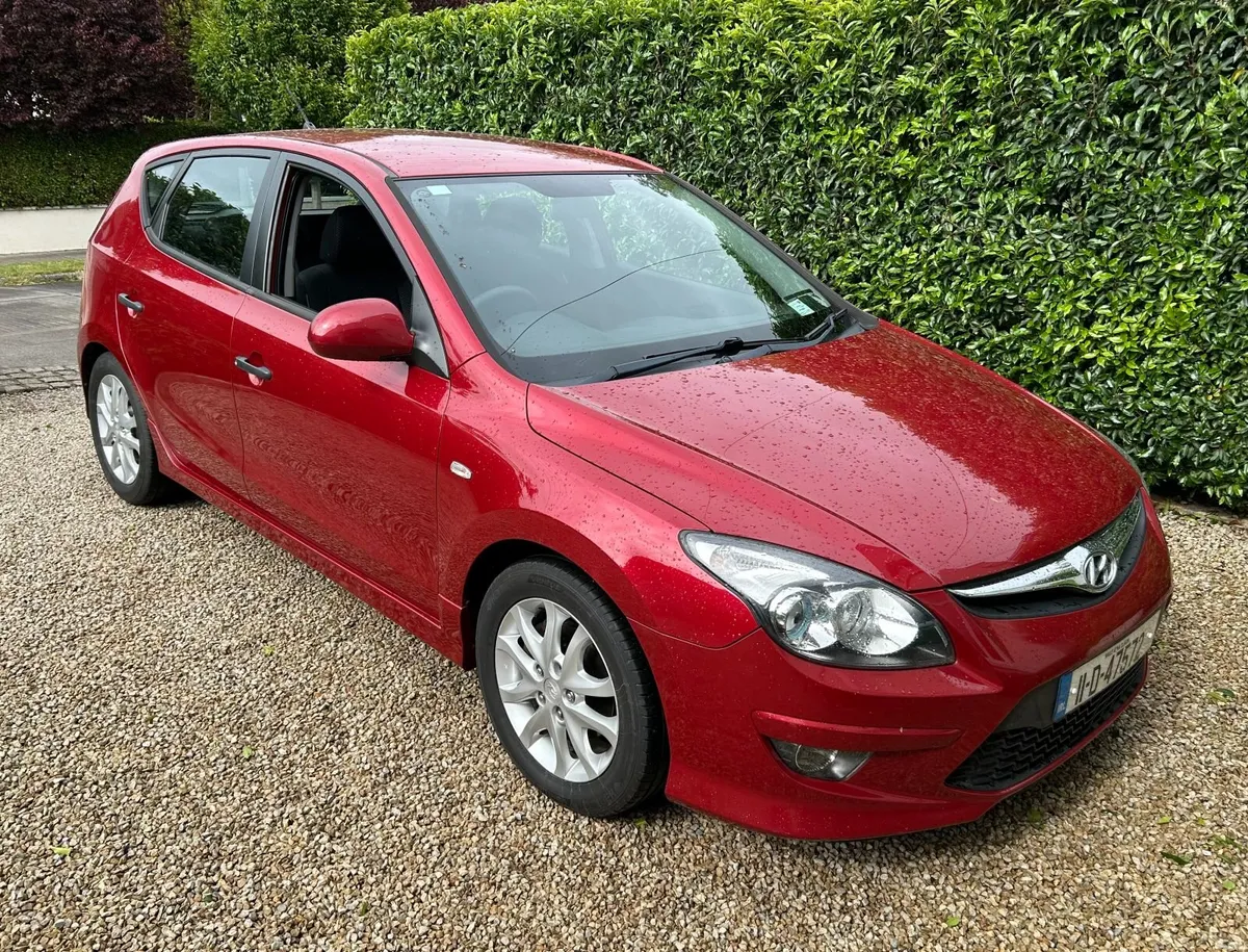 Hyundai i30 2011 - Image 1