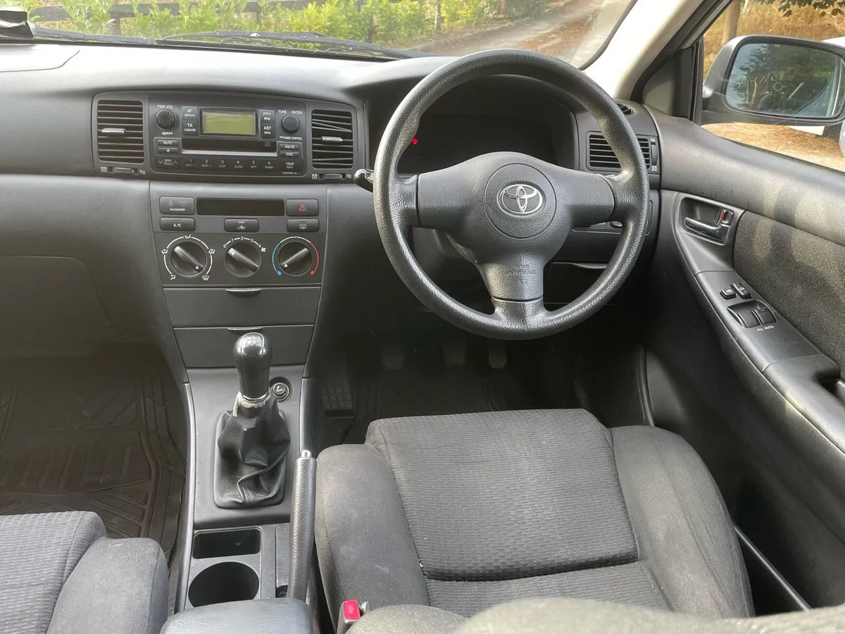 Toyota Corolla - Image 6