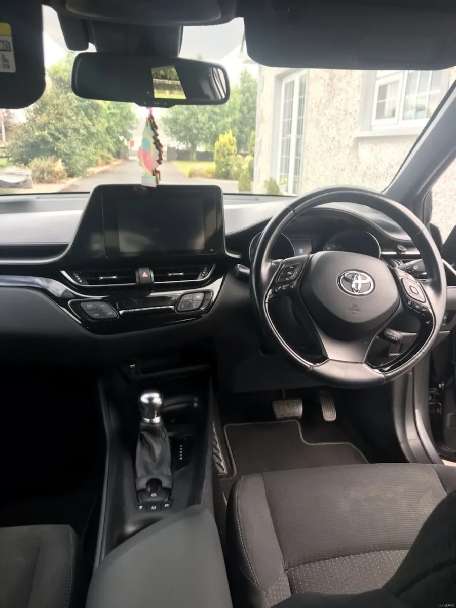 Toyota C-HR 2017 for Sale - Image 6