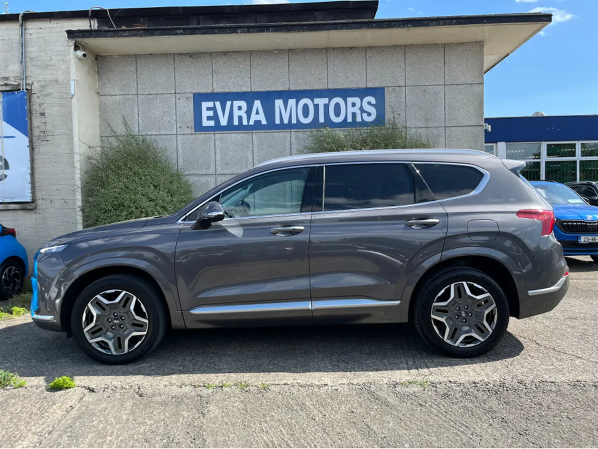 Hyundai Santa Fe EXECUTIVE PLUS 7 SEATER PHEV AUTO - Image 6
