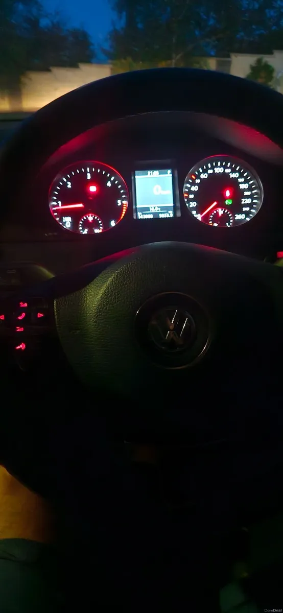 Volkswagen Passat 2013  Automat - Image 1
